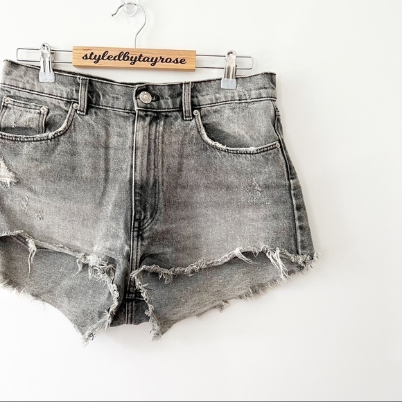 Zara High Rise Faded Denim Shorts - Picture 4 of 10